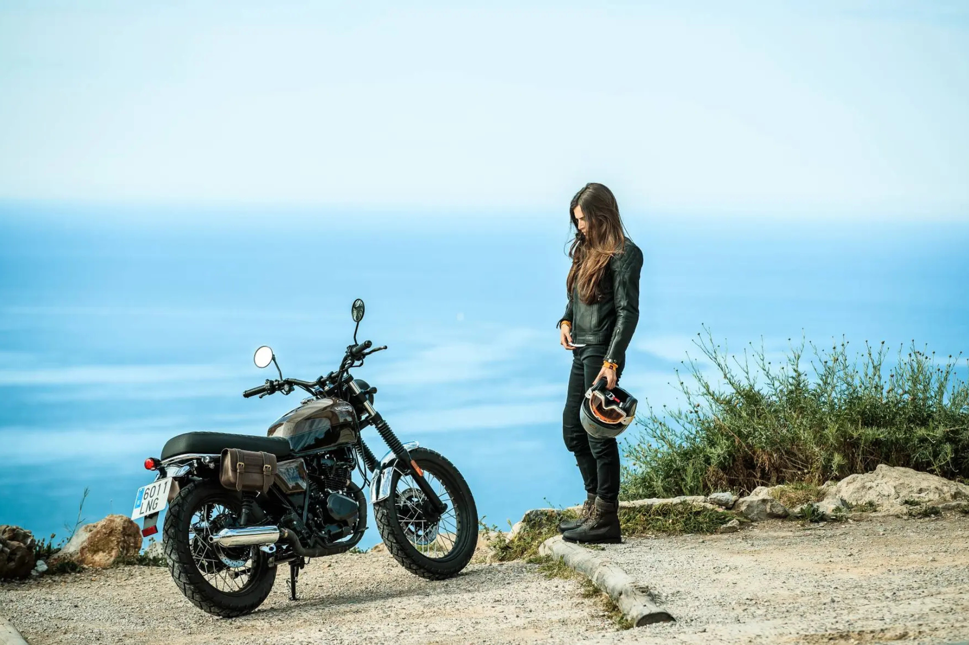 Brixton Cromwell 125 outdoor
